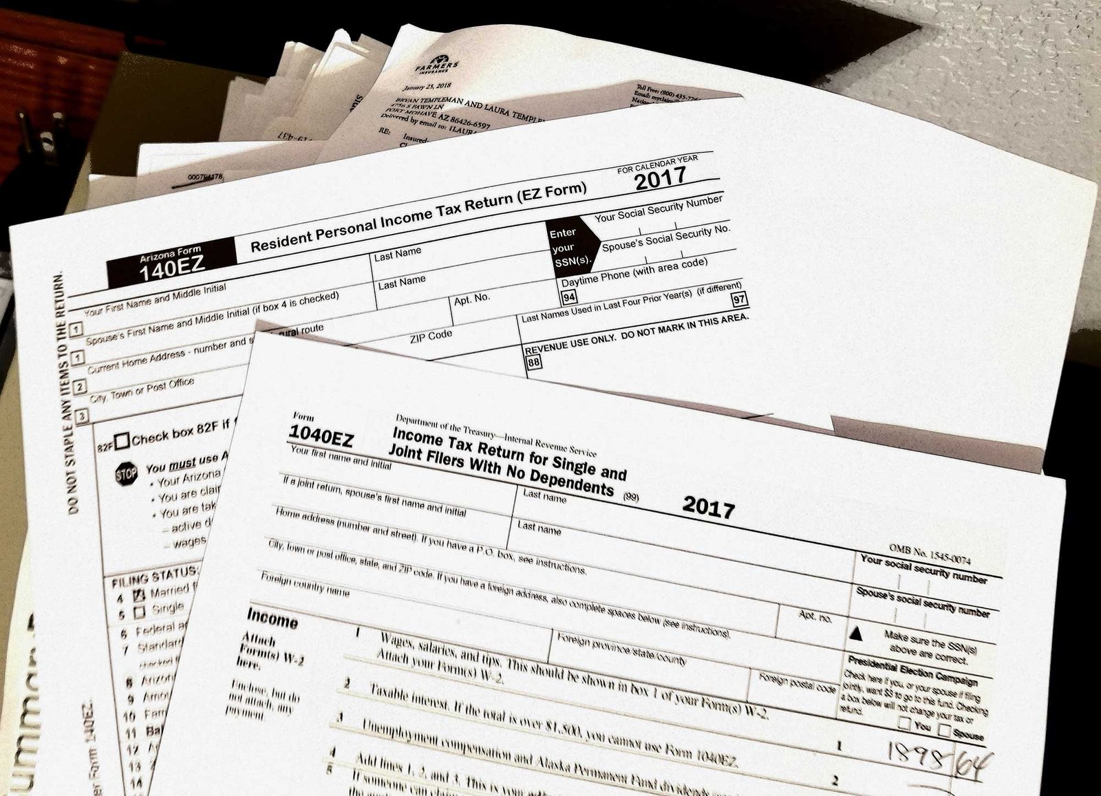 income-tax-forns-preparing-taxes-2023-11-27-05-07-56-utc.jpg